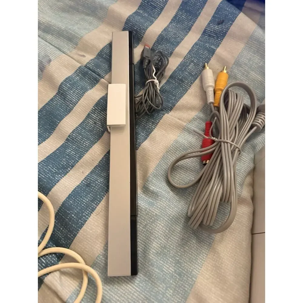 Nintendo Wii Console With everything shown in the photos
